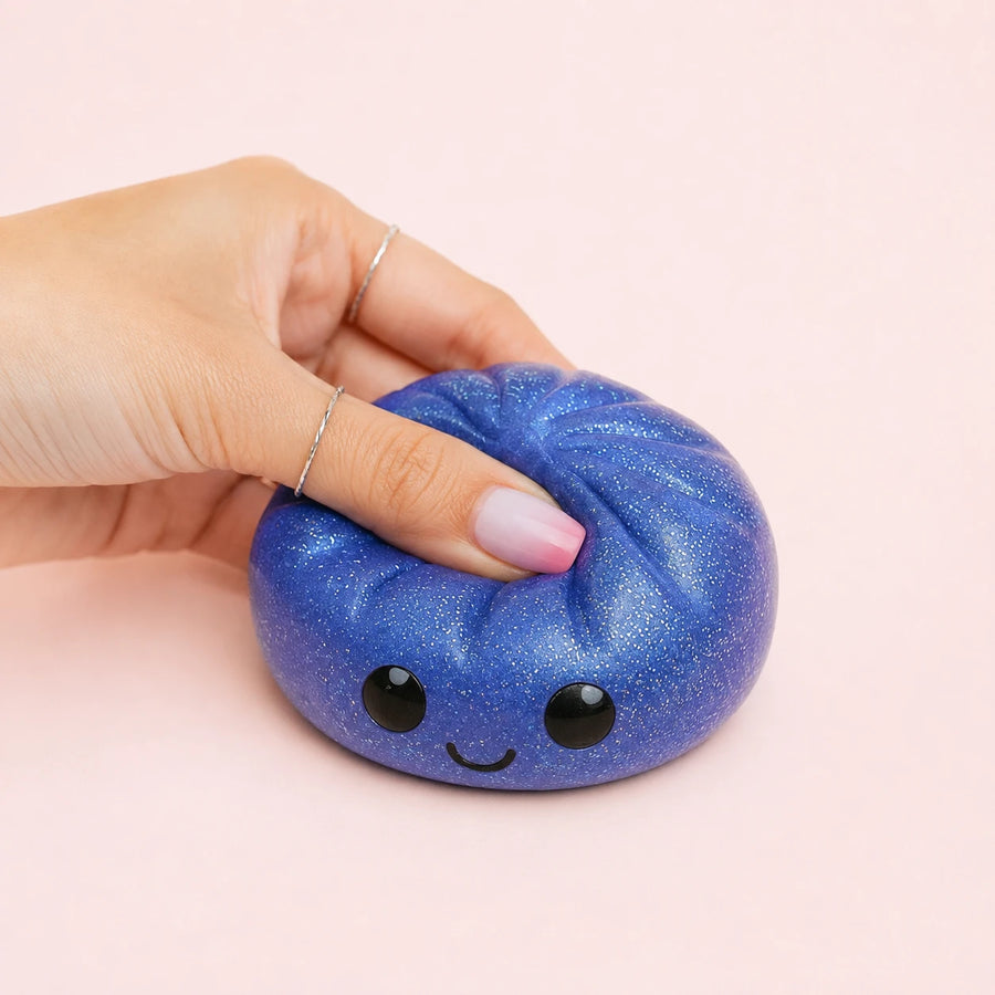Squishy Dumpling Galaxy presse en main