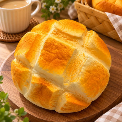 Squishy Melon Pan en main