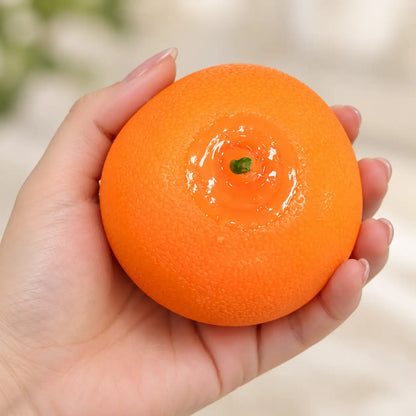 Squishy Orange Crunchy en main